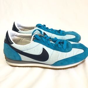 nylon nike shoes